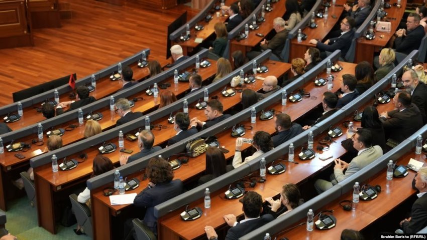 kosova mes ndeshkimit evropian dhe krizes se brendshme 6883c159c05bd