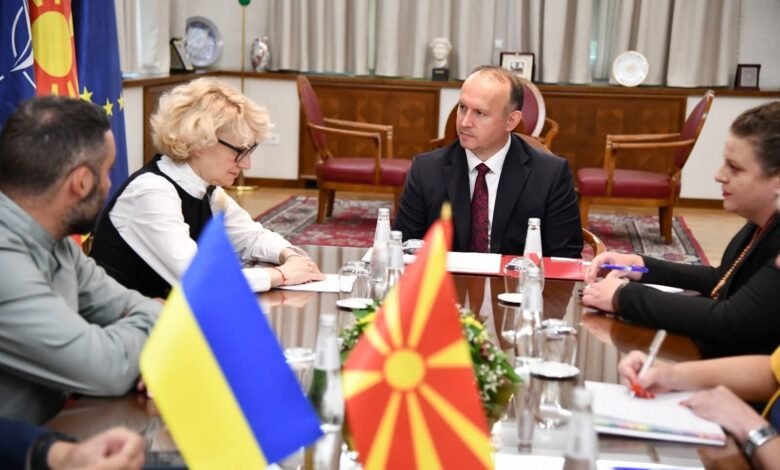 kryetari i kuvendit afrim gashi takohet me ambasadoren e ukraines ne republiken e maqedonise se veriut larisa dir 686d811edb54c