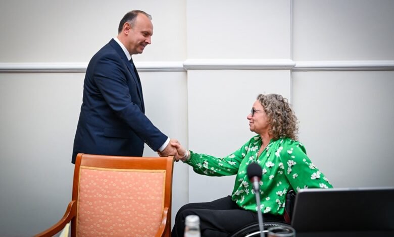 kryetari i kuvendit afrim gashi takohet me drejtoreshen e bankes boterore per maqedonine e veriut dhe kosoven 686ed2c33d4b8