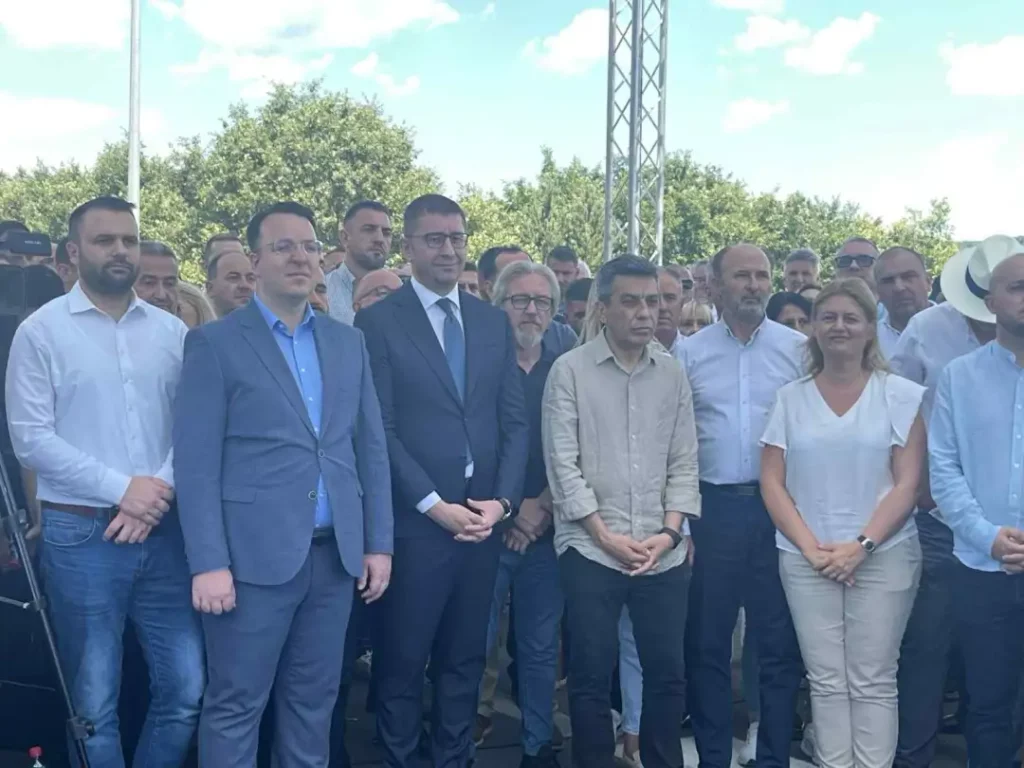 mexhiti korridori 8 eshte nje bosht i qarte lidhes ndermjet maqedonise se veriut shqiperise dhe rajonit me ndikim te drejtperdrejte ne zhvillimin ekonomik turistik dhe gjeopolitik te vendit 6873ad681145e