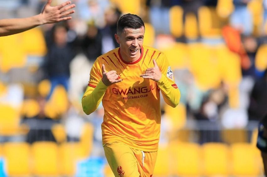 moment i arte per asanin sulmuesi kuqezi shenon serish ne kampionatin korean 687a4e7e88100