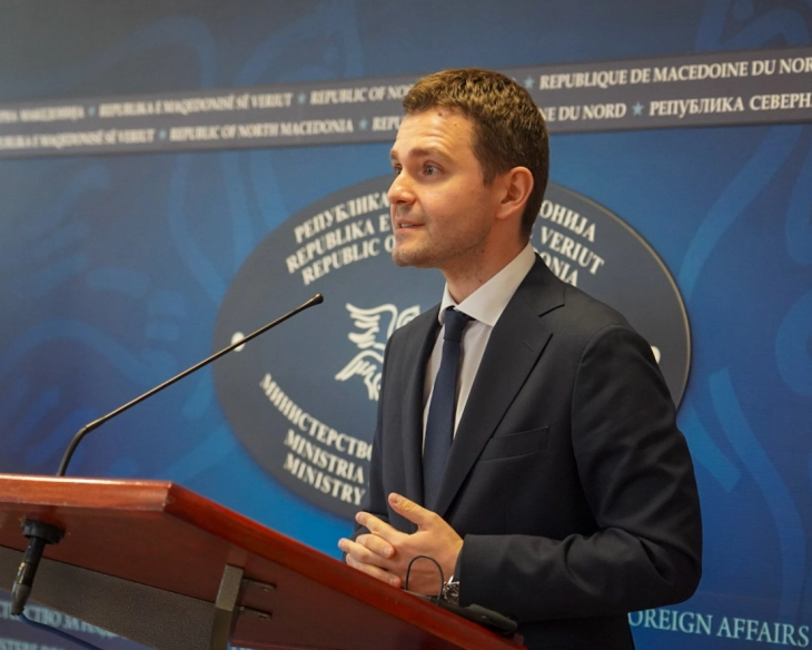 mucunski ne londer ne biseda per perforcimin e bashkepunimit politik dhe ekonomik me mbreterine e bashkuar 68773f498bb4e