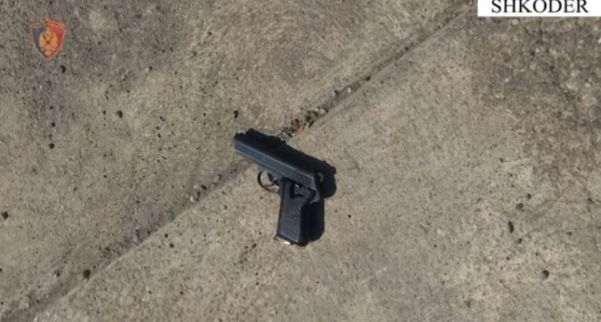 parandalohet ngjarja e rende ne dobrac kanosi fqinjin duke qelluar me pistolete vihet ne pranga 41 vjecari 687524384a851