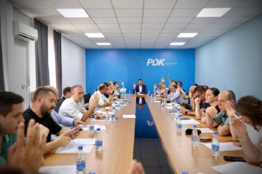 PDK garon në 36 komuna në zgjedhjet lokale, miratohet lista përfundimtare e kandidatëve për kryetarë 3 pdk garon ne 36 komuna ne zgjedhjet lokale miratohet lista perfundimtare e kandidateve per kryetare 688680694e679