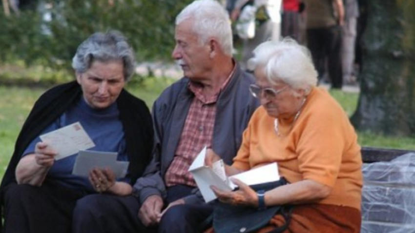pensionistet ne proteste kerkojne nje rritje lineare te pensioneve 6876d228b5e01