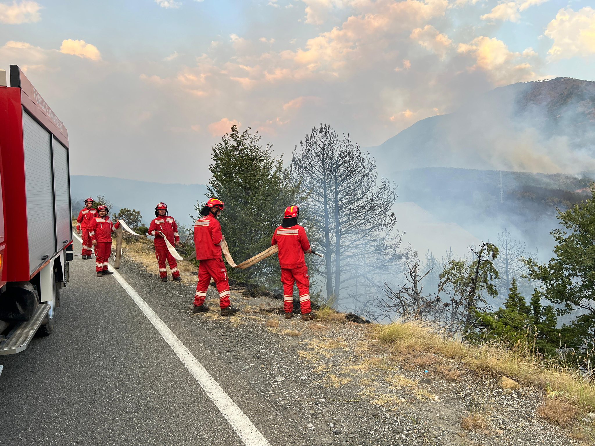 perballe flakeve ne qafe buall te bulqizesvengu u punua per mbrojtjen e banesave 6885dd82c7050