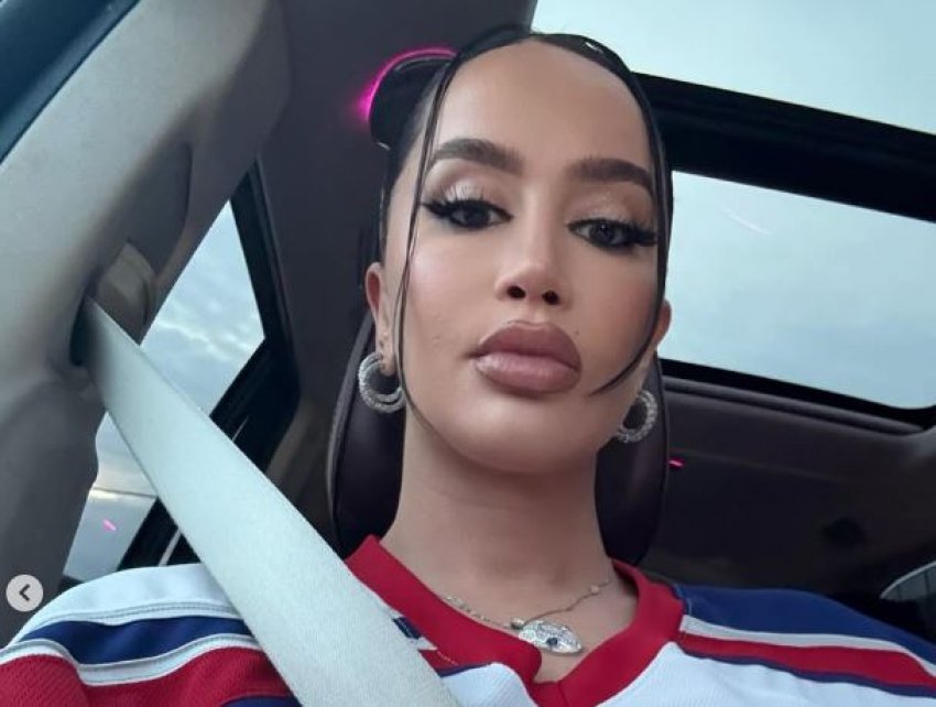 postimi i pazakonte i dafines pas lindjes cka fshihet pas kesaj foto 687f9db68e26f