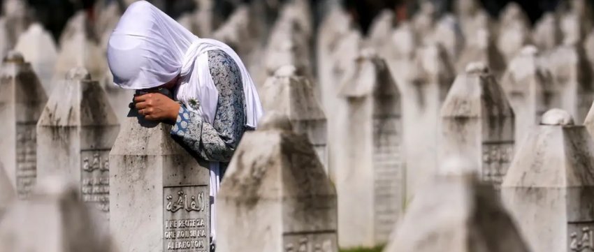 si paraqitet gjenocidi ne srebrenice ne librat ne serbi 686ccc4f4d7a4