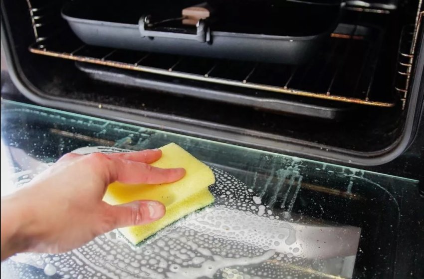 si ta pastroni mire dhe shpejt xhamin e furres 6877d0b35e549