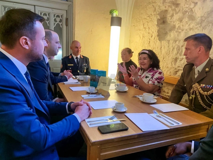 takim misajllovski pirs ne londer bashkepunimi ne mbrojtje mes maqedonise se veriut dhe britanise se madhe ne nivelin me te larte 6877e822d99f1