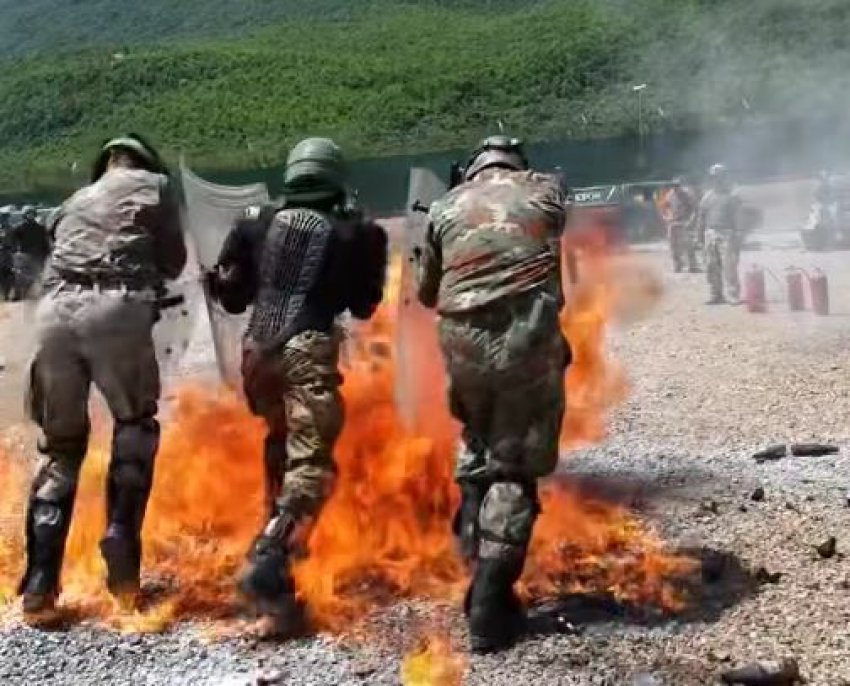 ushtaret e kfor it nga shqiperia dhe maqedonia e veriut trajnohen kunder frikes ndaj zjarrit 687cd5721965b