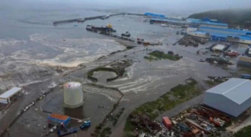 valet arrijne ne bregun perendimor te shba se pas termetit ne rusi japonia heq paralajmerimet per cunami 688a21cd174f9