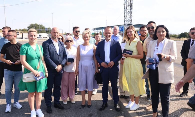 vlen mirepret mergaten ne piken kufitare te tabanocit nuk jeni mysafire jeni pjese e zemres sone 68780d2d499f1