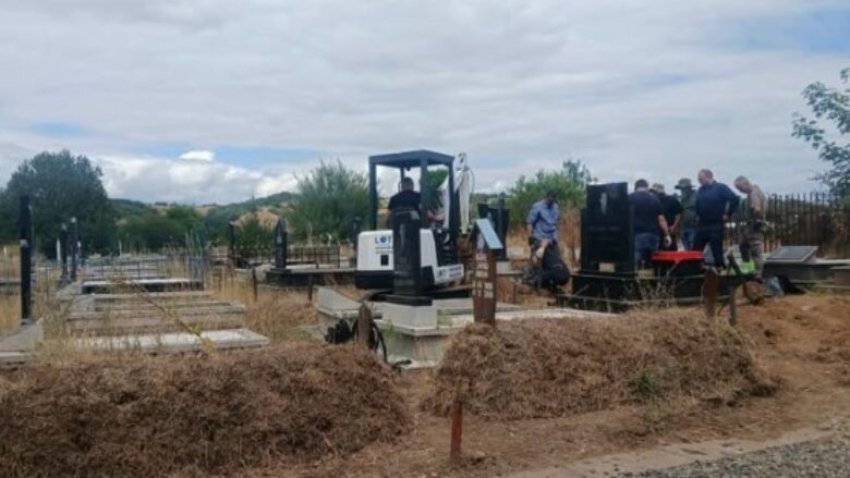 Zbulohen mbetje mortore në Brekoc të Gjakovës, dyshohen se janë nga lufta e fundit 3 zbulohen mbetje mortore ne brekoc te gjakoves dyshohen se jane nga lufta e fundit 688a20a3bfc4f