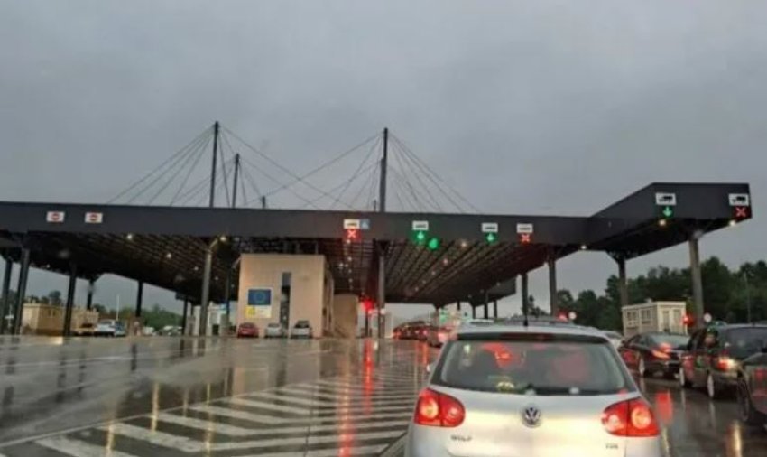 20 minuta pritje per te hyre ne kosove 689306cc991cd