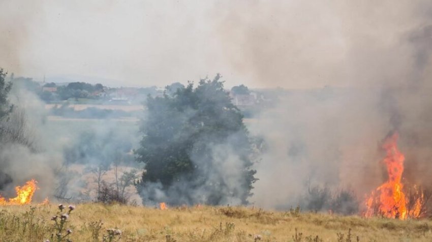 23 vatra zjarri te regjistruara sot ne kosove 11 ende aktive 68975794df42f