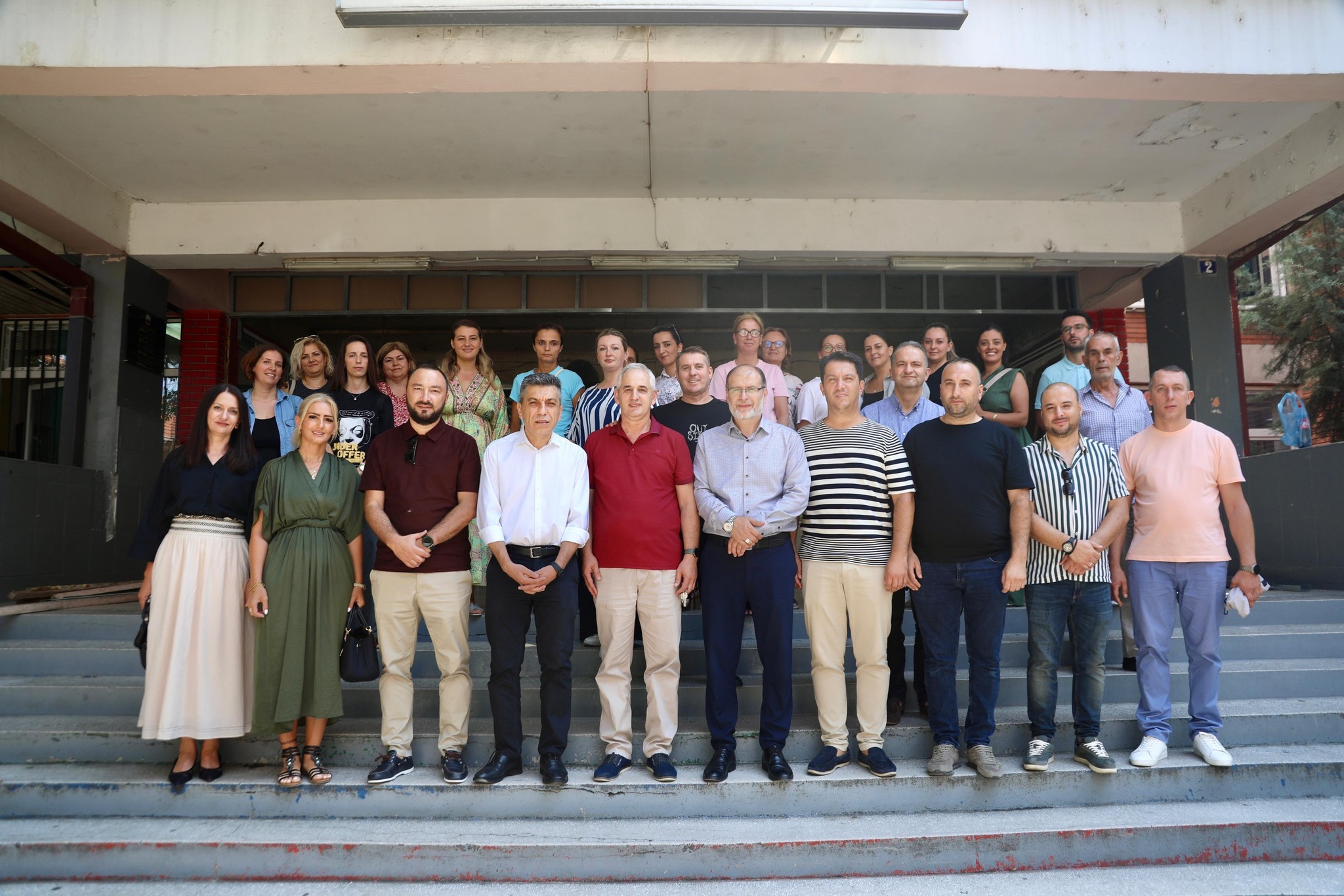 Izet Mexhiti: Investimi në shkolla është investim në të ardhmen e fëmijëve tanë! (FOTO) 2 IZET MEXHITI 7 1