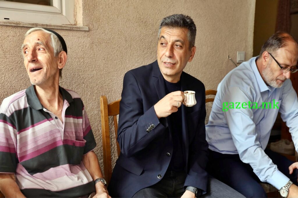 IZET MEXHITI NE SERAVE