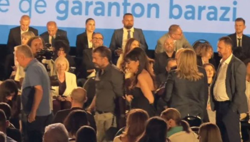 adelina ismajli e pranishme ne tubimin e levizjes vetevendosje 68af5ee27c35a