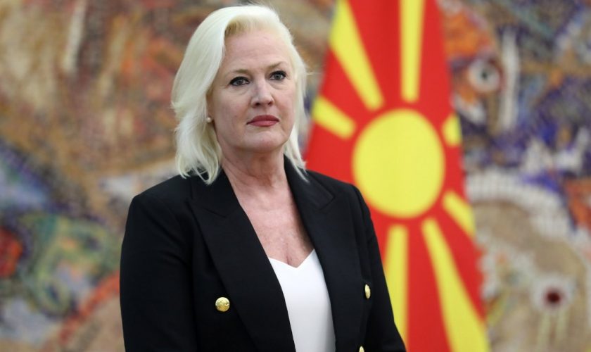 Aggeler: Uashingtoni mbetet i përkushtuar në mbështetjen e RMV-së drejt anëtarësimit të plotë në BE 4 aggeler uashingtoni mbetet i perkushtuar ne mbeshtetjen e rmv se drejt anetaresimit te plote ne be 68b0ae9323ea3