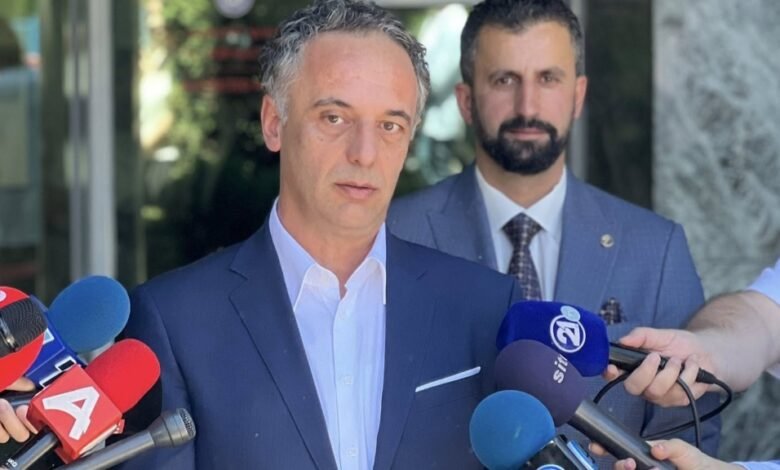 Aliu: Janë ndërmarrë të gjitha hapat për trajnimin dhe metodologjinë për licencimin e rilicencimin e stomatologëve 2 aliu jane ndermarre te gjitha hapat per trajnimin dhe metodologjine per licencimin e rilicencimin e stomatologeve 689b6d5bf1276