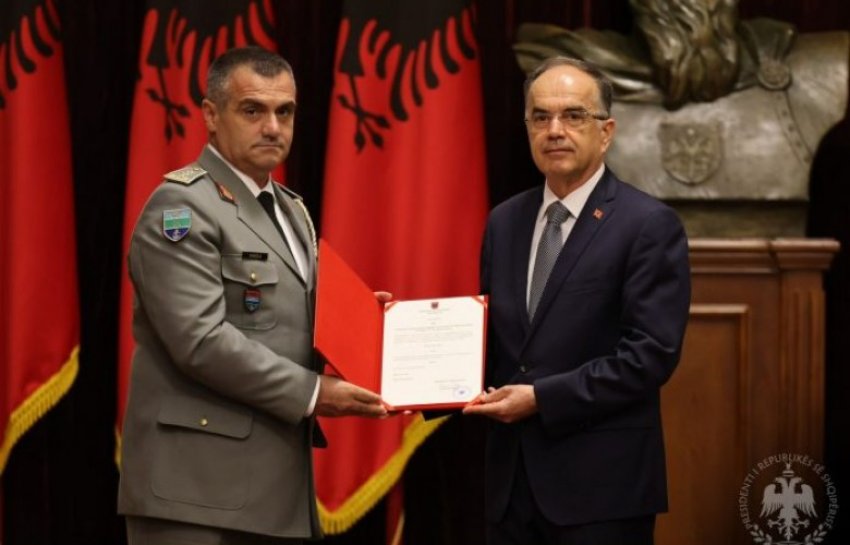 arben kingji edhe nje mandat shef i shtabit te forcave te shqiperise 6899f2304ecf4