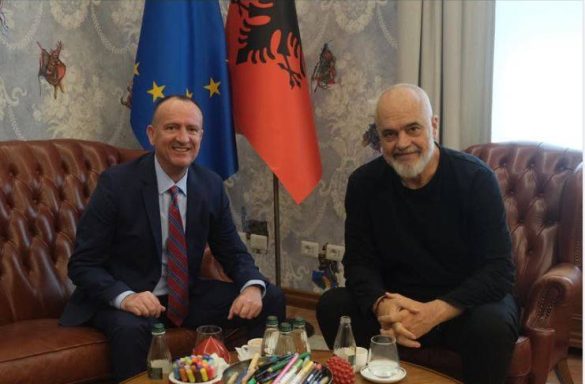 arben taravari zbulon paralajmerimin e rames mickoski do tju perdore dhe hedhe si lecke por pse taravari nuk u konsultua me heret 688dd2f0ed6e5