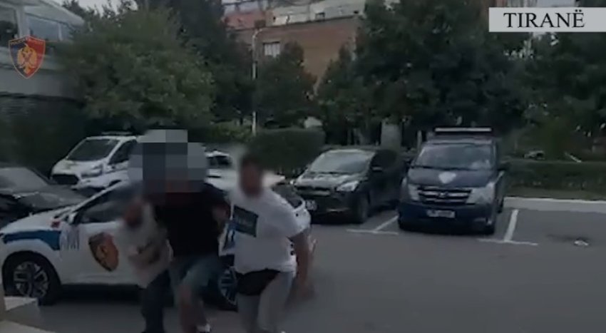arrestohet 21 vjecari ne tirane zhvaste parate e qytetareve 6891ecffa64f1
