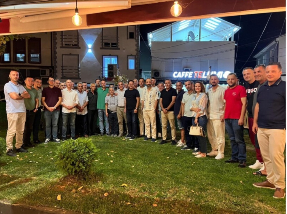 bajram rexhepi ne bashkebisedim me banoret e lagjes se vjeter gam gam te tetoves 68965fc6e6c54