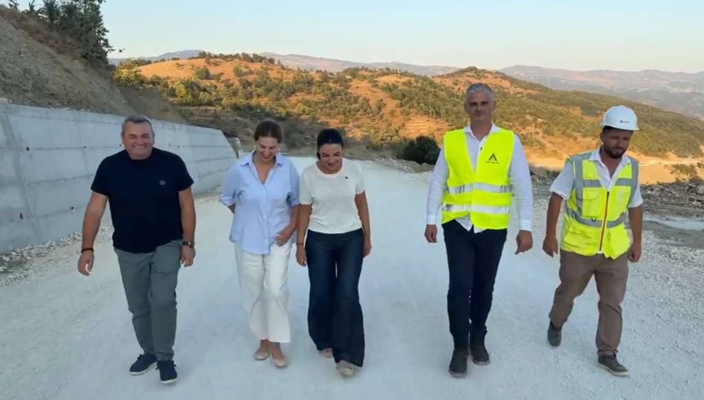 balluku dhe kumbaro inspektojne punimet ne aksin rrugor berat ballaban 689a14a492c3e