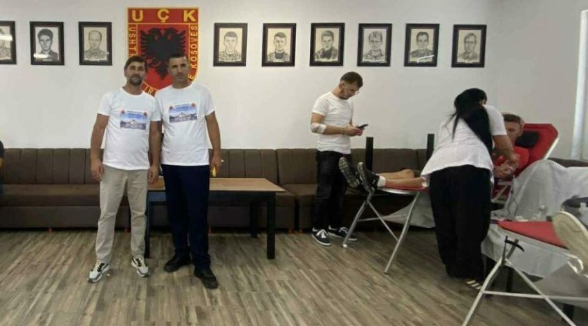 banoret e irzniqit dhurojne gjak ne shenje nderimi per te renet per liri 68a1028c6d33a