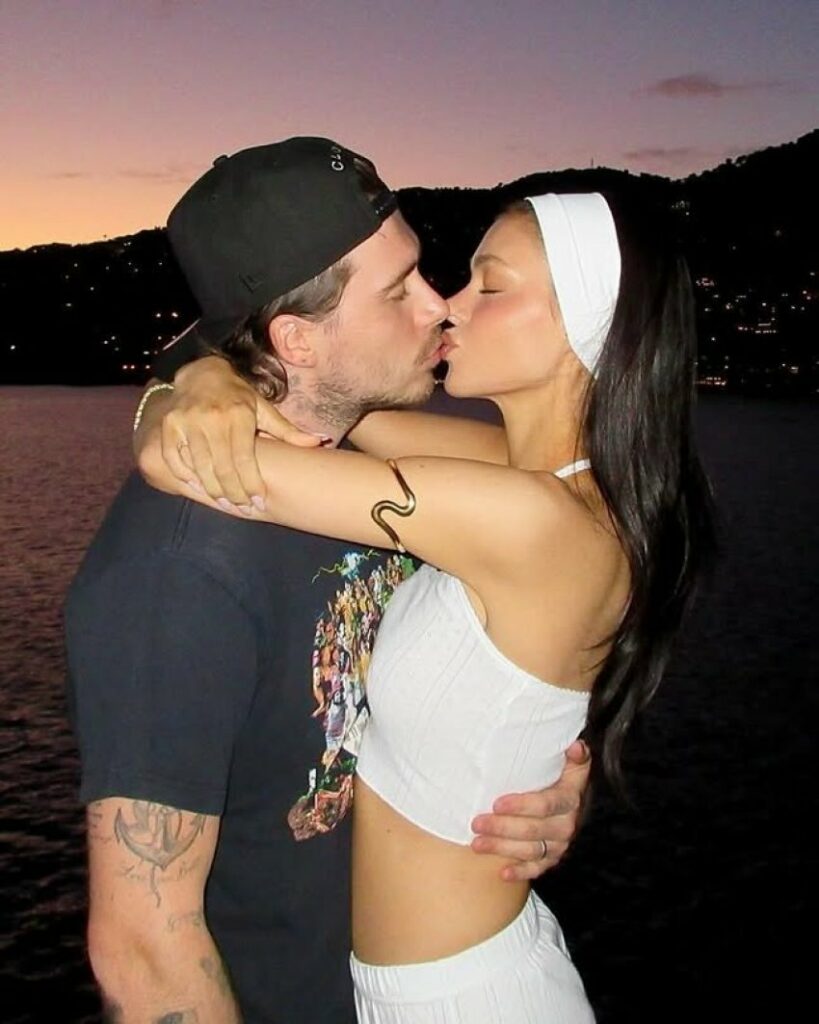 Brooklyn Beckham dhe Nicola Peltz rinovojnë betimin e martesës – një premtim i ri për dashurinë e tyre 3 brooklyn beckham dhe nicola peltz rinovojne betimin e marteses nje premtim i ri per dashurine e tyre 688f8bcd672ae