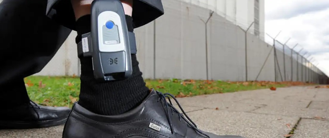 dhuna ne familje prangat elektronike mbrojne viktimat 68ad87c2c9c69