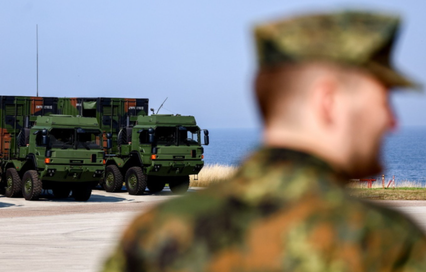 Digjen katër automjete të ushtrisë gjermane, dyshime për zjarr të qëllimshëm 3 digjen kater automjete te ushtrise gjermane dyshime per zjarr te qellimshem 68a4d3f4bc35d