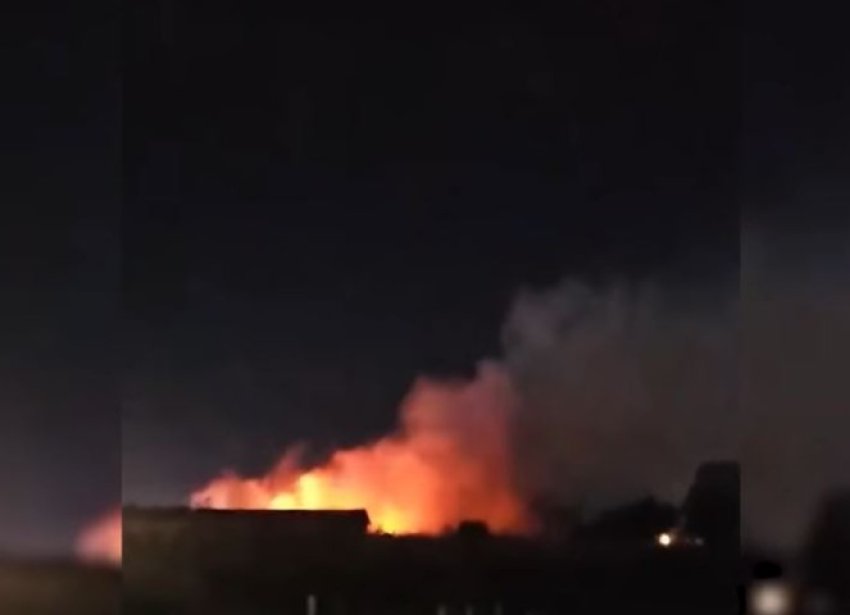 Digjet deponia e veturave në Katundin e Ri në Pejë 3 digjet deponia e veturave ne katundin e ri ne peje 68a2c476308f2