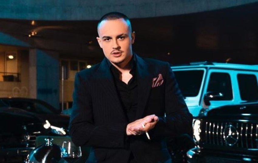 Don Xhoni mbyll sezonin veror me mesazh nga qyteti i Noizyt: Shihemi shpejt… 2 don xhoni mbyll sezonin veror me mesazh nga qyteti i noizyt shihemi shpejt 68ae16739e517