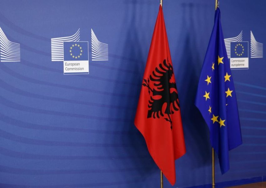 Dy grupkapitujt e fundit të BE-së/ Shqipëria, konferencë ndërqeveritare në vjeshtë 2 dy grupkapitujt e fundit te be se shqiperia konference nderqeveritare ne vjeshte 68a2135d8d288