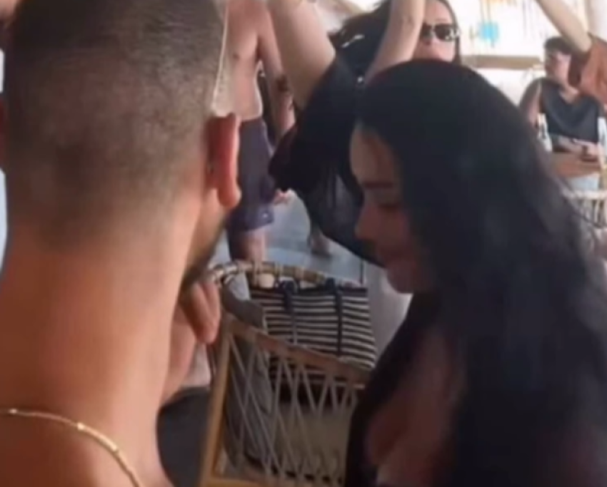 egli tako reagon ashper pasi u pa ne shoqerine e nje mashkulli misterioz 689c66752c7d3