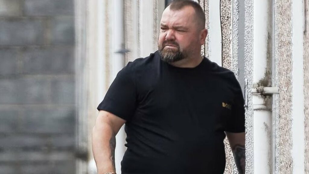 Ekzekutoi në Shqipëri gruan që mbante në dorë fëmijën 1-vjeç, “Daily Mail” investigim për vrasësin nga Berati: Si u fut dy herë ilegalisht në Angli?! 3 ekzekutoi ne shqiperi gruan qe mbante ne dore femijen 1 vjec daily mail investigim per vrasesin nga berati si u fut dy here ilegalisht ne angli 68b3540460cba