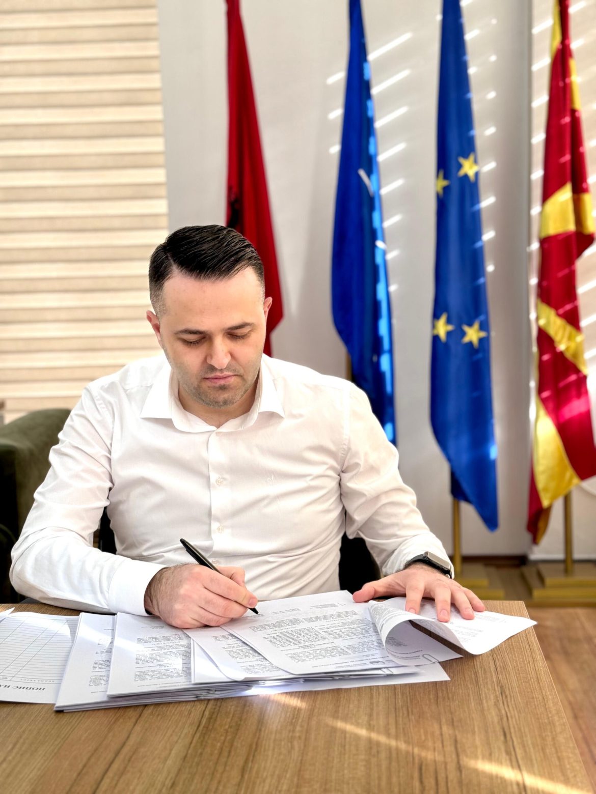 emir sulejmani shitja e tokes publike ne komunen e zhelines eshte krim moral dhe tradhti ndaj qytetareve 689f2ed77767c