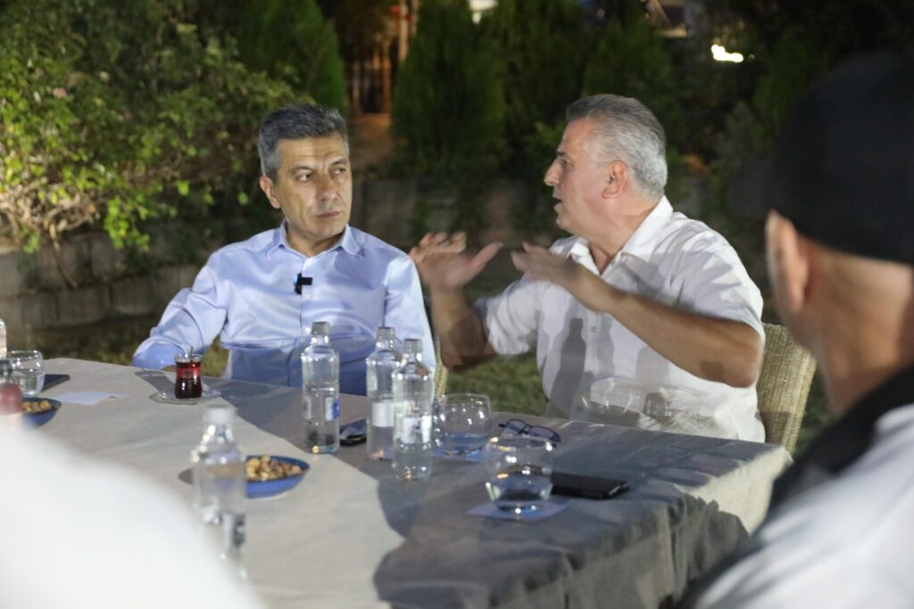 f2e55233 942e 4d7a baad ca01bf59554e