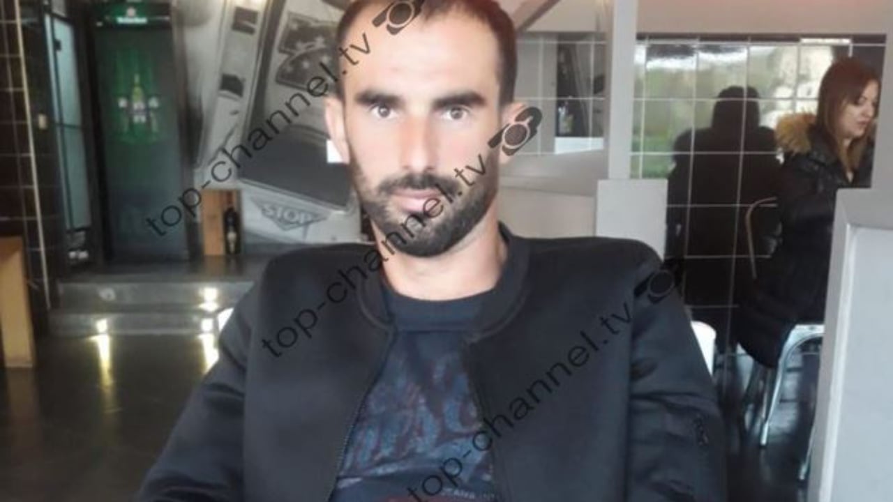 FOTO/ Kush është 32-vjeçari që u godit për vdekje me thikë në Divjakë, punonte gjatë sezonit veror në Himarë 1 foto kush eshte 32 vjecari qe u godit per vdekje me thike ne divjake punonte gjate sezonit veror ne himare 68a57c50d21a6