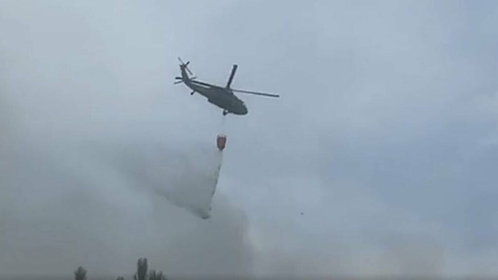 Helikopterët në aksion për shuarjen e zjarreve në veri të vendit, Rama publikon pamje nga ajri: Angazhim maksimal për shuarjen e çdo vatre 3 helikopteret ne aksion per shuarjen e zjarreve ne veri te vendit rama publikon pamje nga ajri angazhim maksimal per shuarjen e cdo vatre 689f1d3e0149d