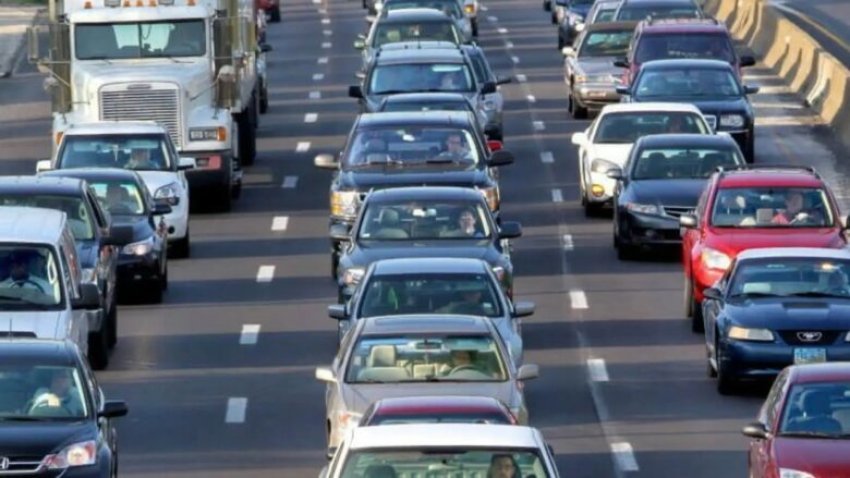 instat nje ne dy shqiptare ka nje makine 6896522e0bb46