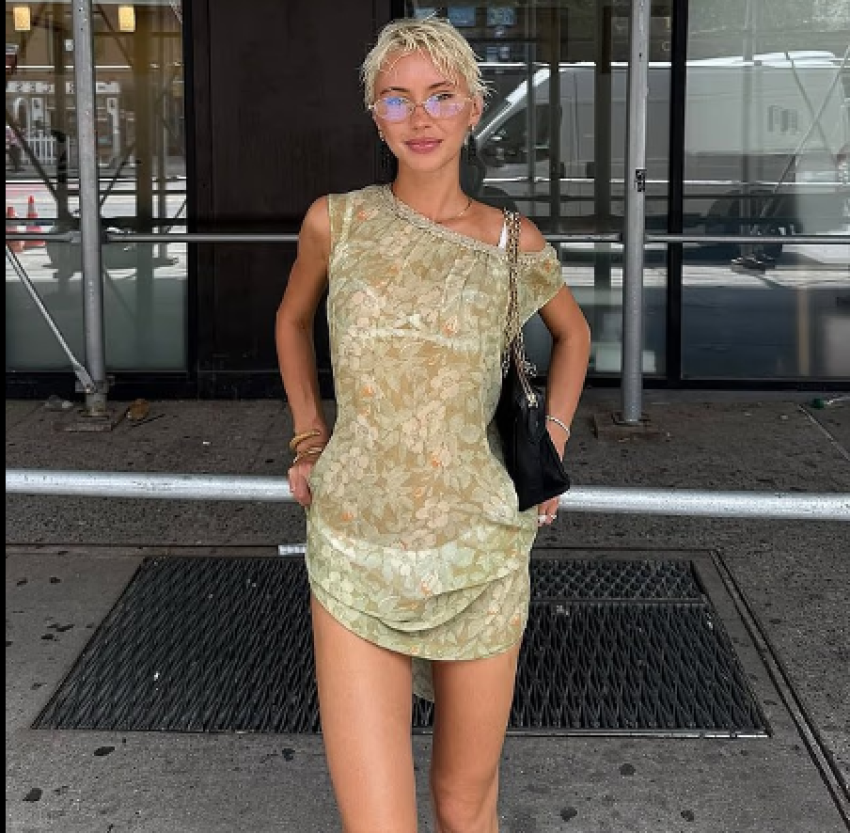 Iris Law tërheq vëmendjen me paraqitje provokuese në New York 2 iris law terheq vemendjen me paraqitje provokuese ne new york 68a03edf994d2