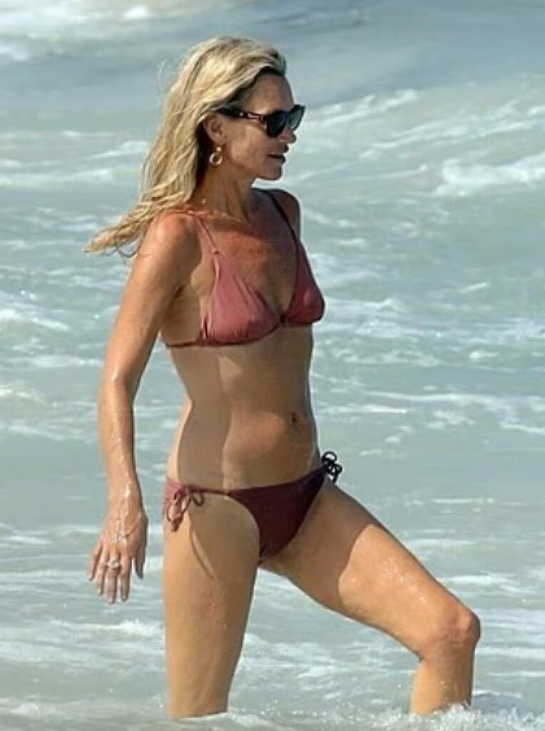Kate Moss tregon linjat e saj mahnitëse me bikini rozë 2 kate moss tregon linjat e saj mahnitese me bikini roze 6898e27fc6009