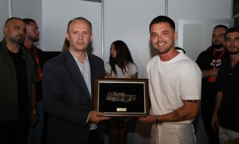 kryeparlamentari gashi ylli qe ndricoi shkupin nje artist i jashtezakonshem ze i cilter i nje kombi me shpirt te madh 68a6da57dfe2e