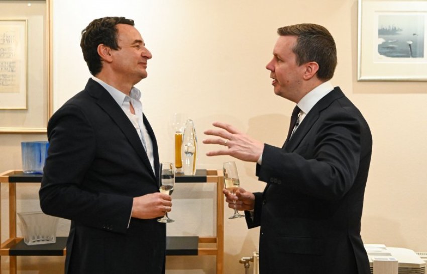 Kurti përcjell ambasadorin finlandez: Miqësia Kosovë–Finlandë është e fortë 3 kurti percjell ambasadorin finlandez miqesia kosove finlande eshte e forte 68a4d2e3f0863