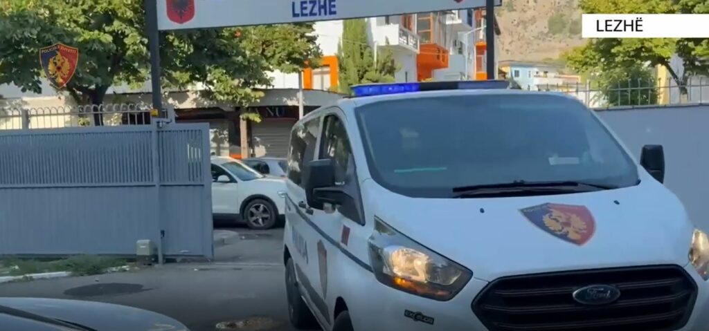 Lezhë/Goditën me sende të forta një person, arrestohet 67-vjeçari, procedohet i biri 3 lezhe goditen me sende te forta nje person arrestohet 67 vjecari procedohet i biri 6898fb581ebc7
