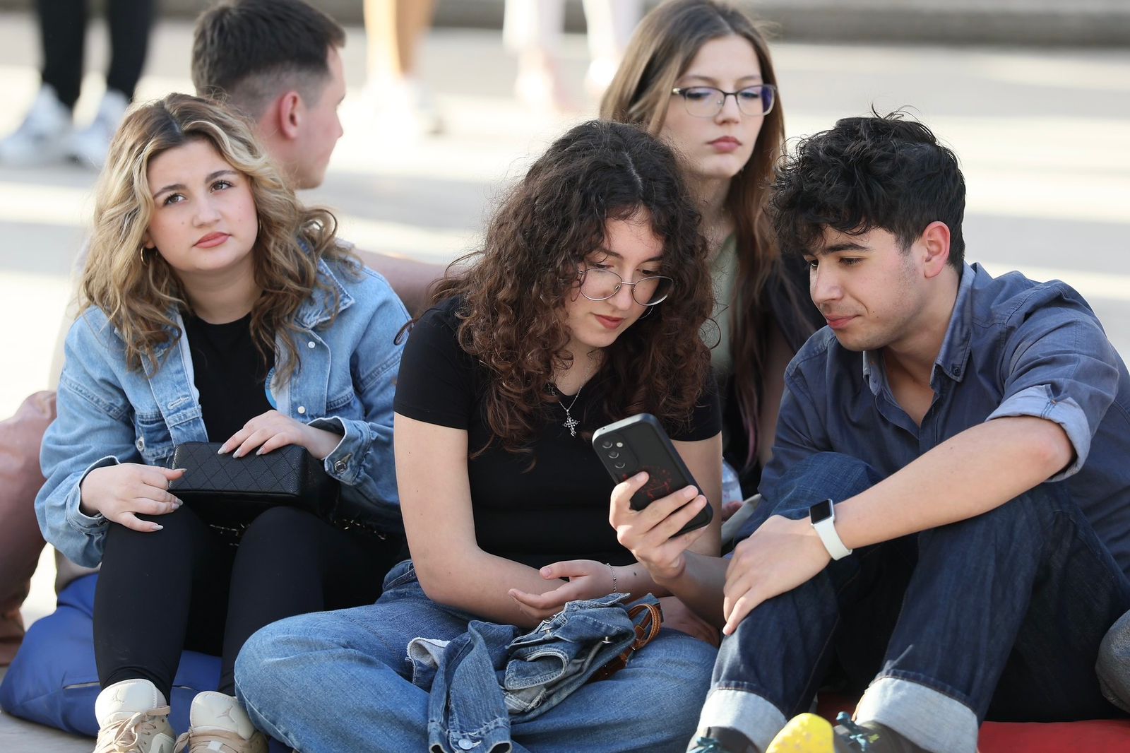 Maturantët, sot mbyllet raundi i I i aplikimeve për në universitete. Fazat e tjera.. 1 maturantet sot mbyllet raundi i i i aplikimeve per ne universitete fazat e tjera 688f5067592be
